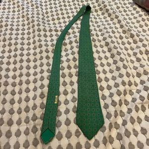 Great condition Hermes tie.